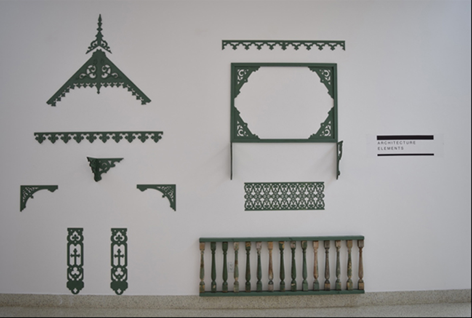 Architectural ornamentation commonly featured in the gingerbread style. These are fine examples of lace motif, repetitive patterns, and a wooden baluster (bottom right). Photo: Claudia & Gustavo Garcia.